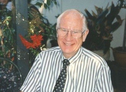 Dr Bruce Barblett